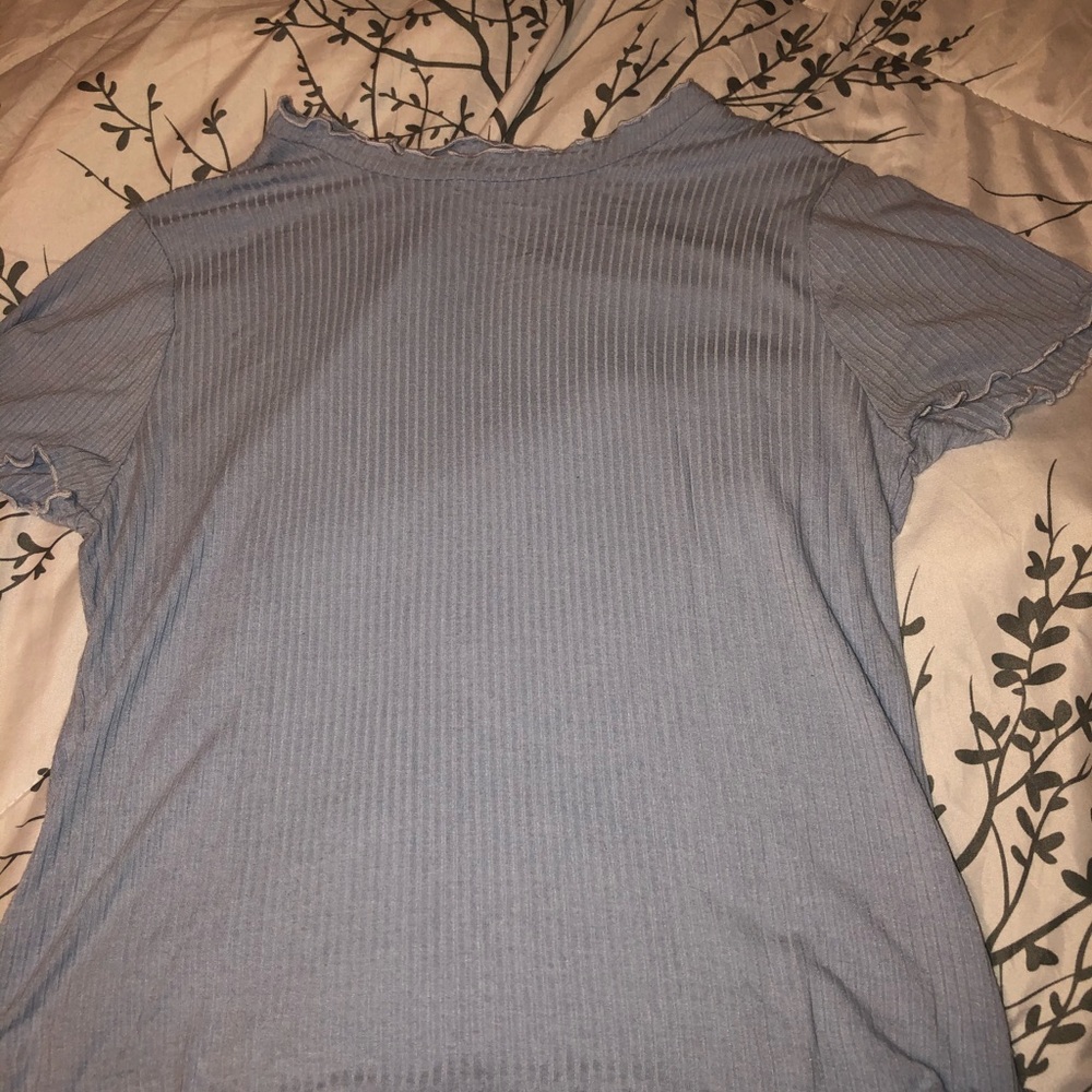 baby blue lettuce top